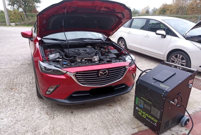 Pulizia a idrogeno Hydromaverich Ecleaner dai residui carboniosi effettuata a Mazda CX3