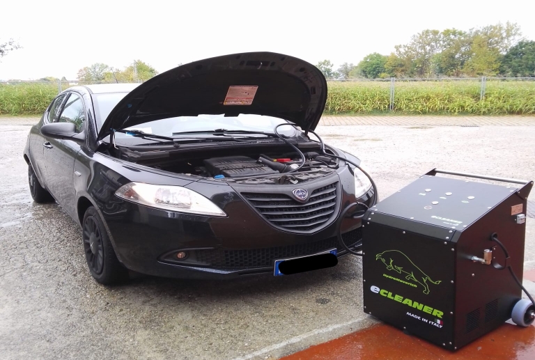 Decarbonizzazione  motore con idrogeno Hydromaverich Ecleaner Lancia Ypsilon