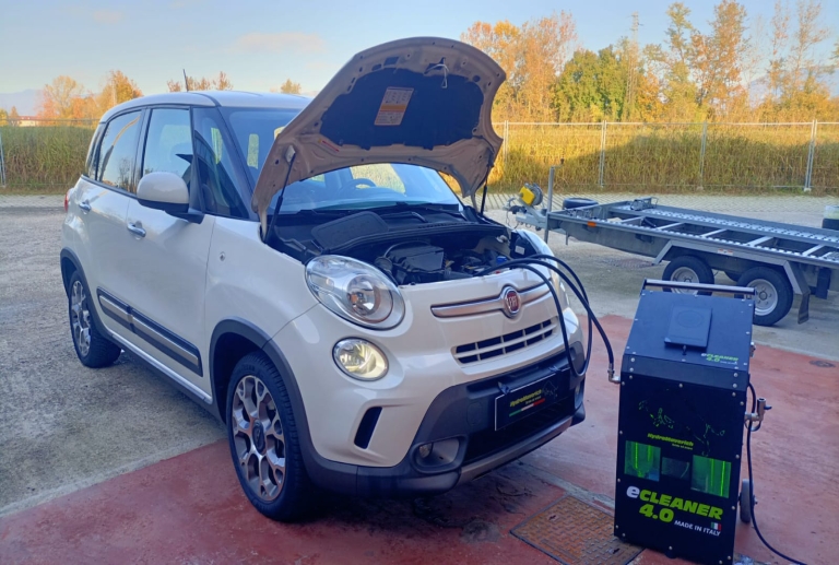 Decarbonizzazione motore con idrogeno con trattamento Hydromaverich Ecleaner Fiat 500L