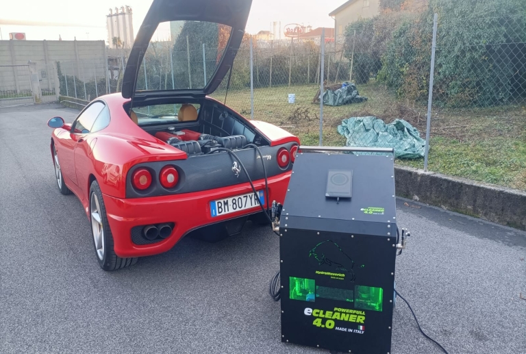 Decarbonizzazione motore con idrogeno Hydromaverich Ecleaner della Ferrari 360 Modena 