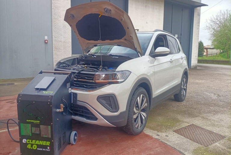 Volkswagen T-Cross decarbonizzione preventiva con idrogeno Hydromaverich Ecleaner 